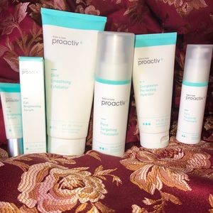 PROACTIV +
3-Step System and Eye Brightening Serum